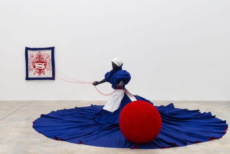 Mary Sibande, Wish You Were Here, 2010. Photo : G. Deleflie