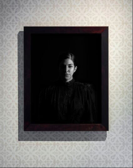 Portrait of Woman as Dictator I, 2018 Photographie noir et blanc, 80 x 63 cm Édition 2/5