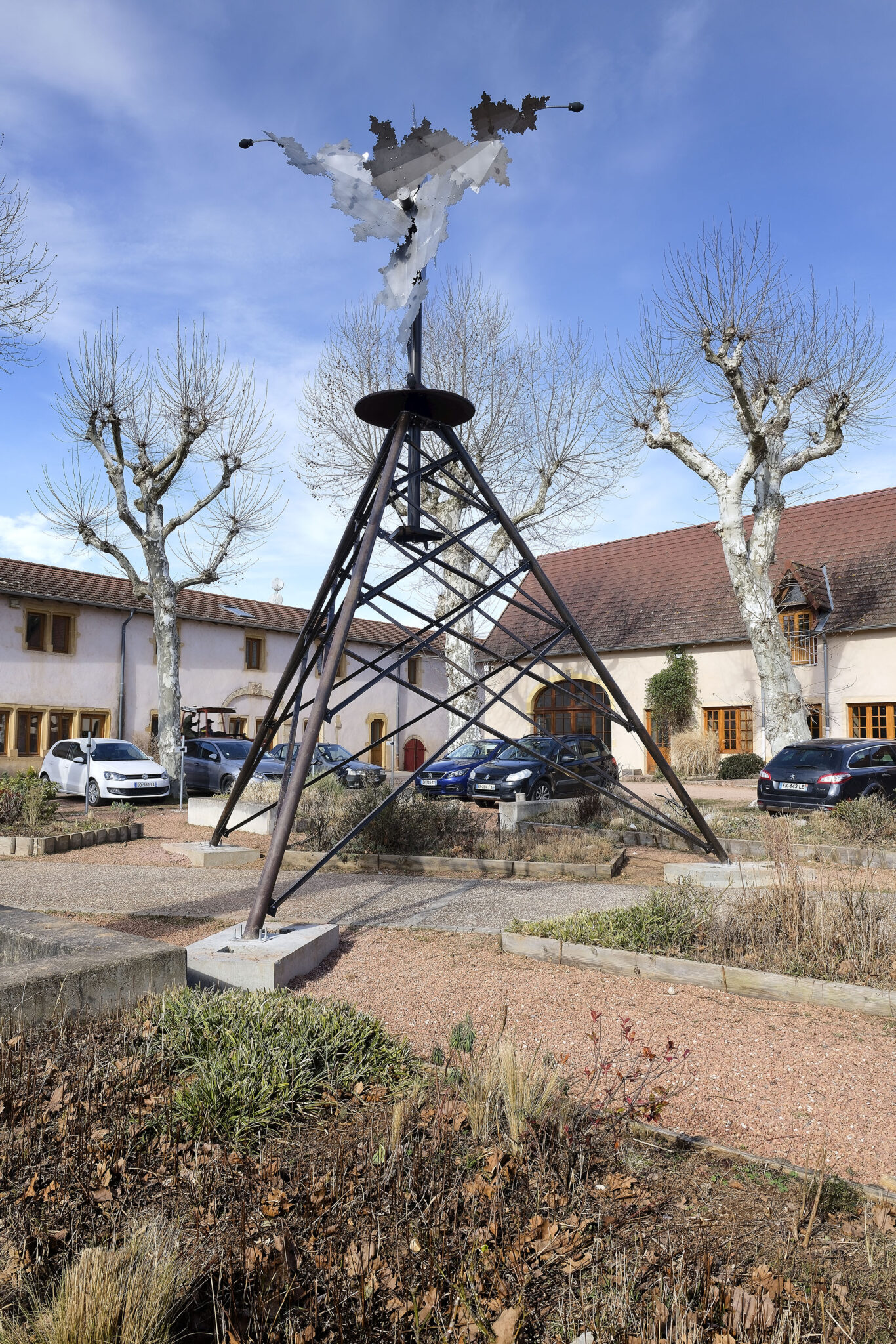 Bernhard Rüdiger, Petrolio (locus desertus), 2006. Sculpture, acier, inox, fonte. © Adagp, Paris. Crédit photo : André Morin