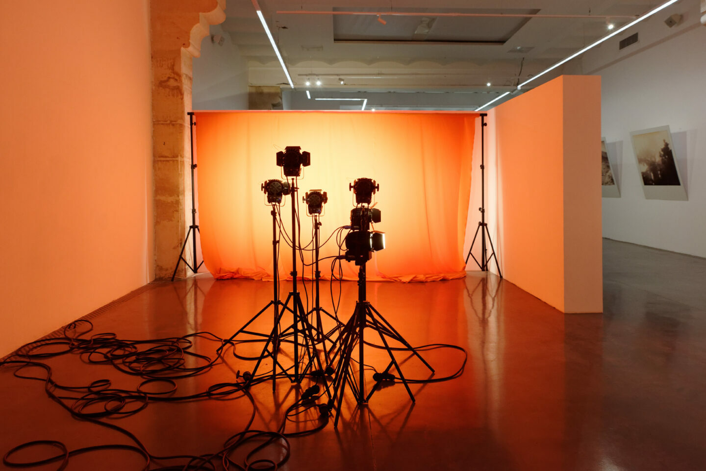 Vue d'exposition, Comme un Western - Frac Occitanie Montpellier. Photo Christian Perez, 2025