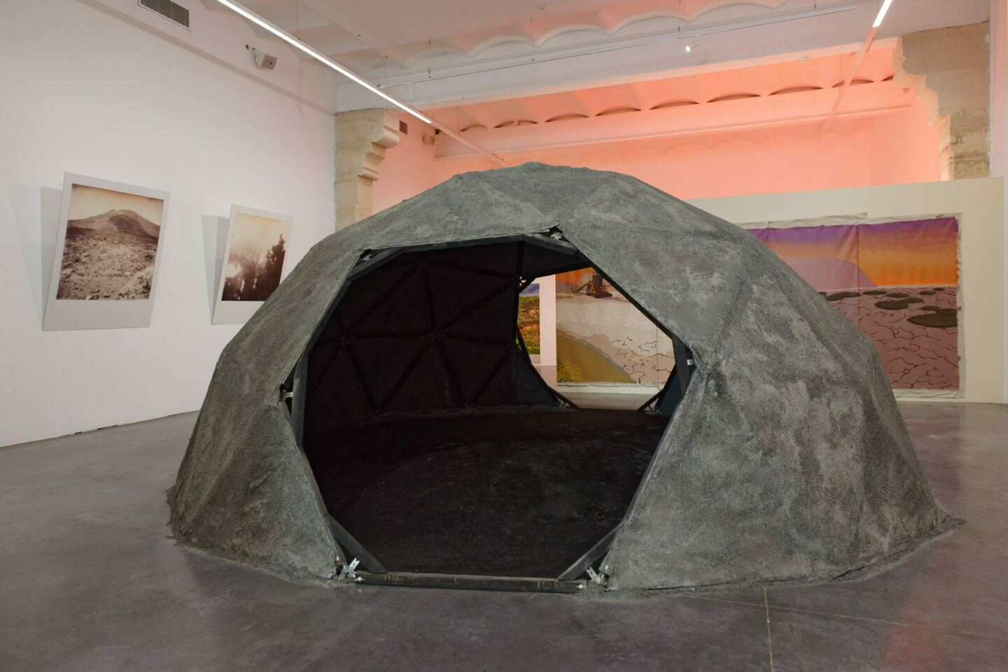 Vue d'exposition, Comme un Western - Frac Occitanie Montpellier. Photo Christian Perez, 2025