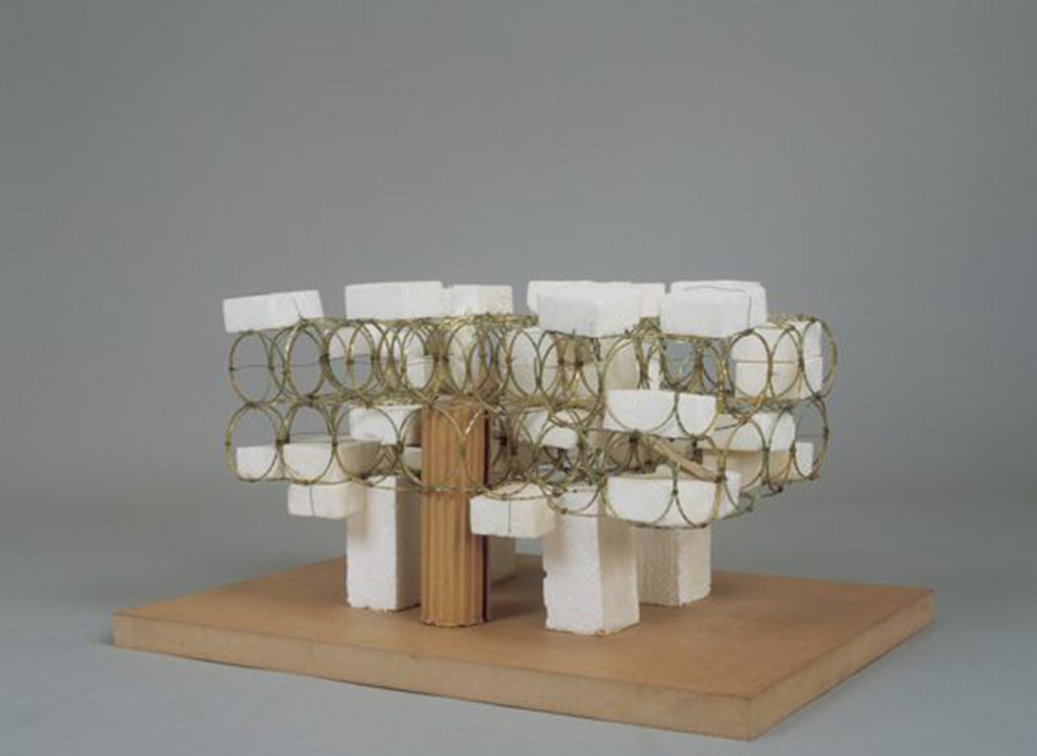 Yona Friedman, Yona Friedman, Ville spatiale, 1959-1960. Collection Frac Centre - Val de Loire Photo : François Lauginie © Adagp, Paris